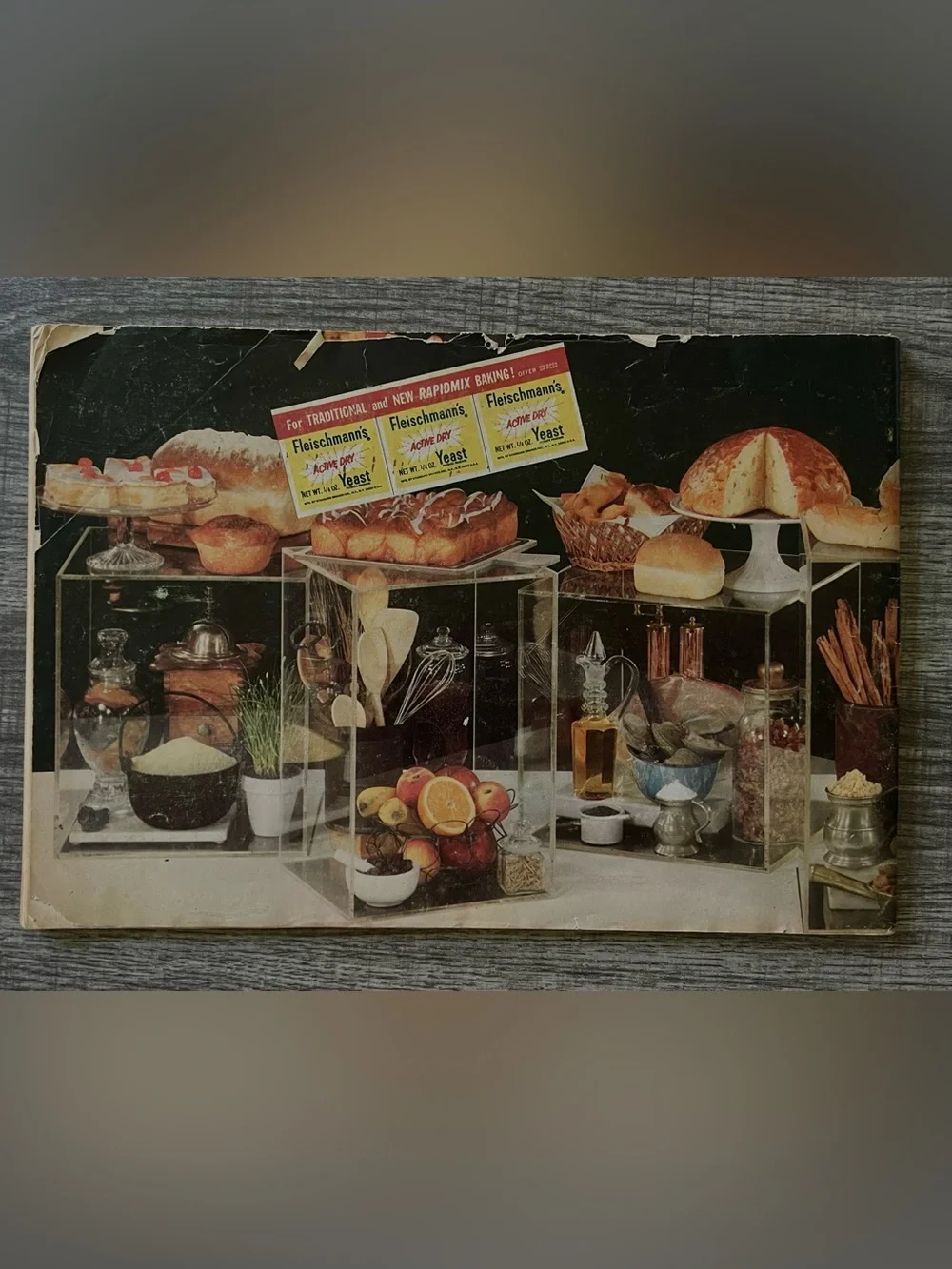Fleischmann’s 1972 Bake-it-easy Yeast Book cookbook